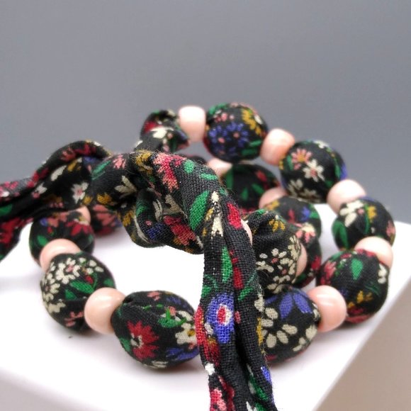 Cottagecore Fabric Covered Beads Necklace, Vintage Black Floral Cloth with Pink - Picture 2 of 4